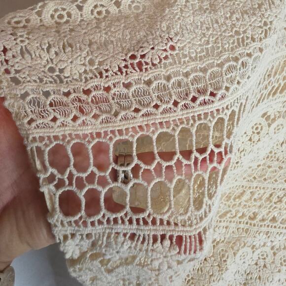 Cabi‎ Lace XS poncho. Delicate. Romantic. Beach wear. Swimcover. Coastal  Cruise - Picture 9 of 12